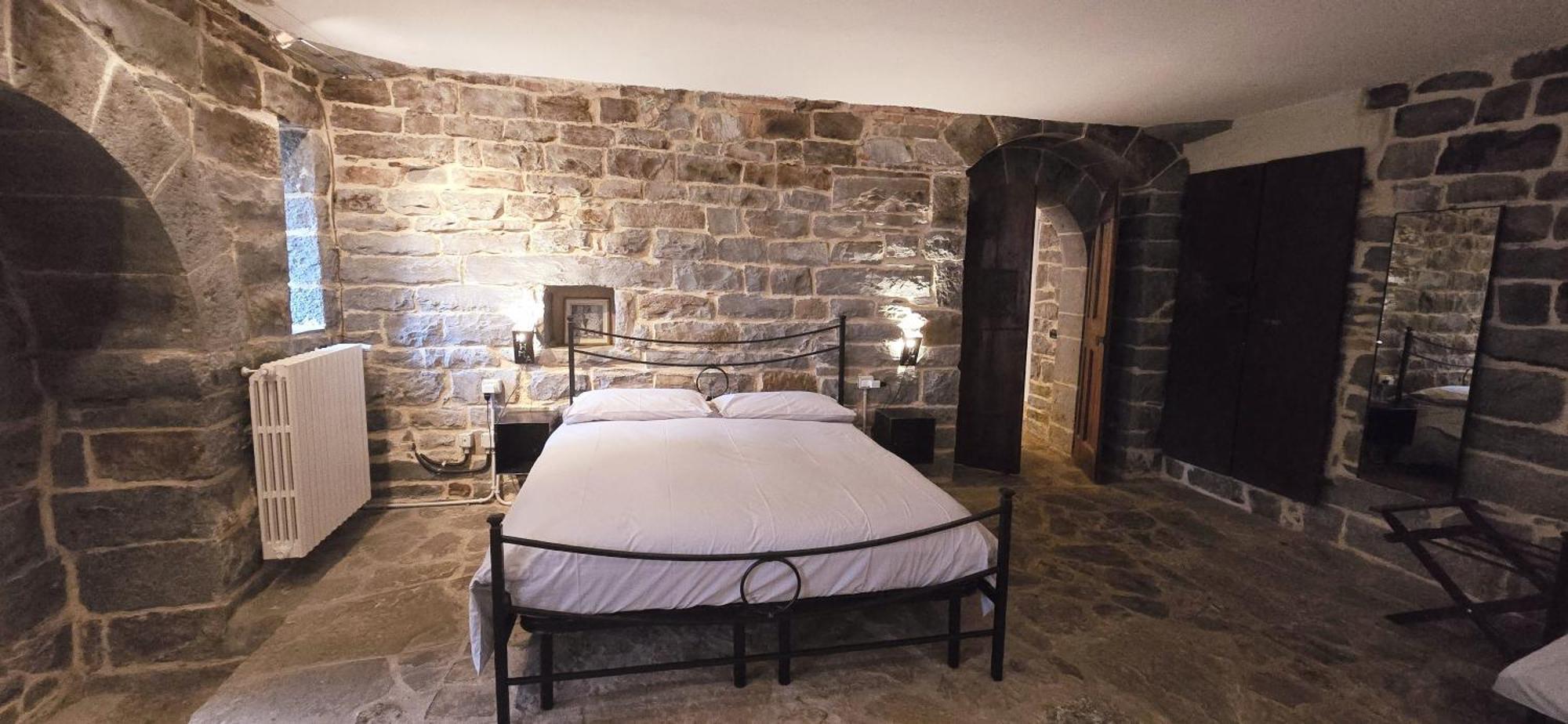 Historical House Medieval Abbey - Al Chiostro Sotto il Monte Esterno foto