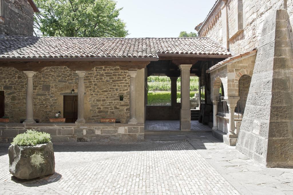 Historical House Medieval Abbey - Al Chiostro Sotto il Monte Camera foto